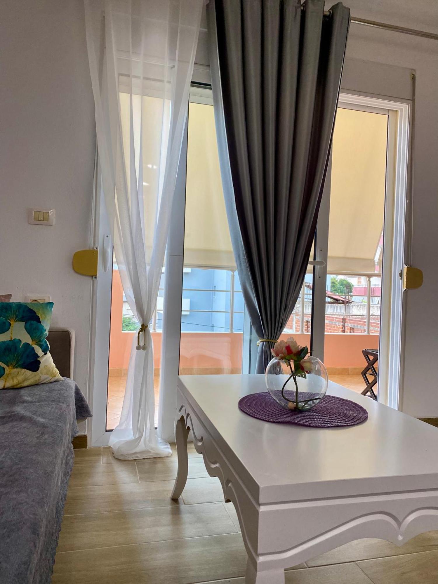 Bellas Apartment 2 Sarandë Eksteriør billede